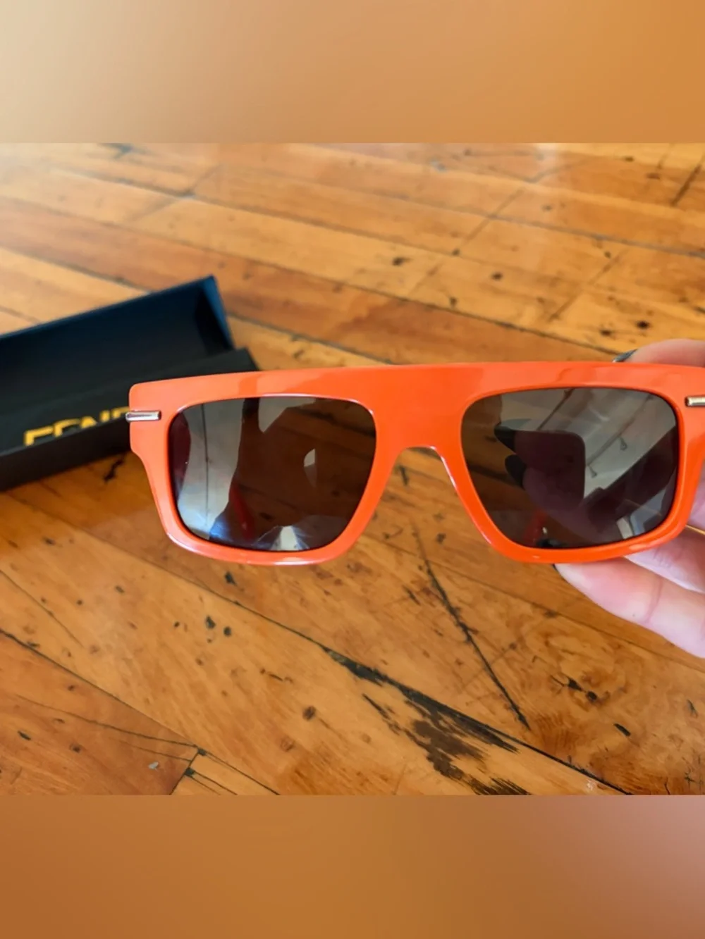 Fendi Orange Rectangular Sunglasses, case and cloth included - Picture 6 of 7